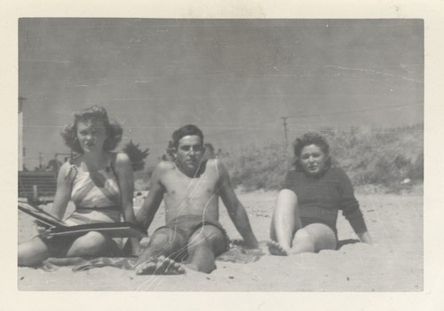 Barbara Merrell, Harry Mayo, Shirley Templeman at Cowell Beach