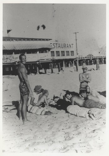 Dave "Count" Littlefield, two unidentified, Lee Sparrow, unidentified, Bob Sutter, two unidentified on Cowell Beach