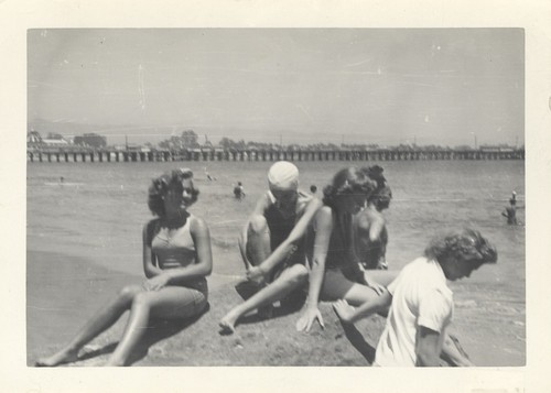 Joanne Martin, Phyllis Cole, Barbara Merrell, Mary Jane Warren at Cowell Beach