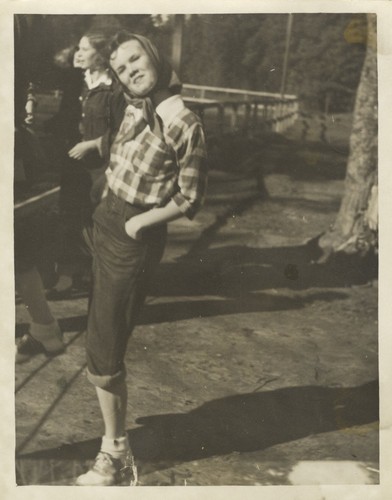 Helen Graham, Phyllis Cole at ranch