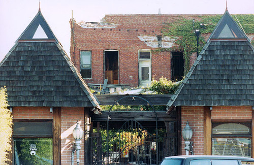 Courtyard behind Bookshop Santa Cruz after the Loma Prieta Earthquake