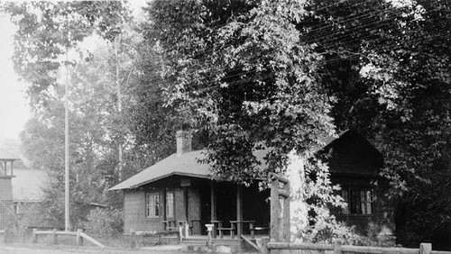 Ben Lomond library, next to Ben Lomond Park