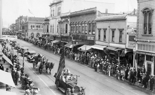 Sesquicentennial Parade down Pacific Avenue