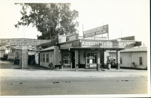 E.P Strickland & Son Associated Oil Company Service Station and Streator's Repair Shop