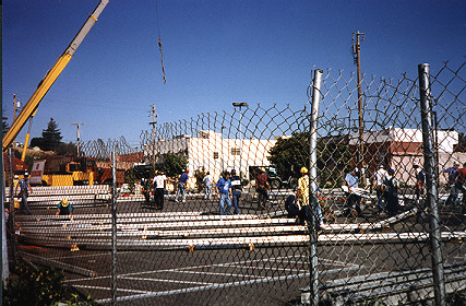 Assembly of the temporary pavilions