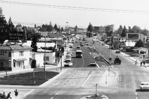 Ocean Street, looking towards the beach