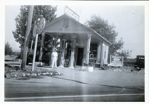 Friendly Corner Associated Oil Company Service Station