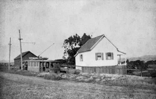 Streetcar No. 9 climbing the grade from Woods Lagoon