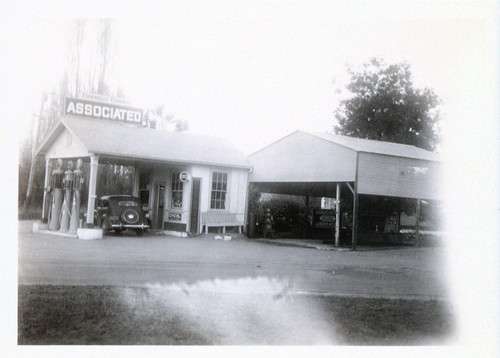 Friendly Corner Associated Oil Company Service Station