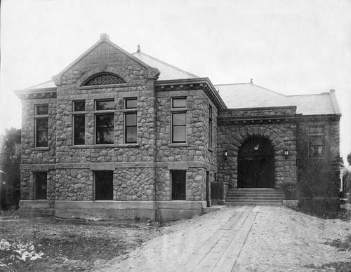 Newly constructed Santa Cruz Carnegie (Main) Library