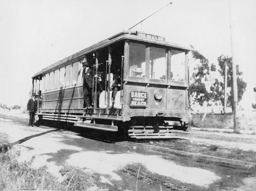 Union Traction Company streetcar on Woodrow Avenue near Delaware