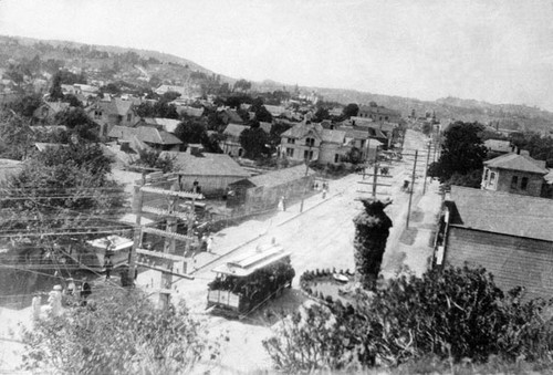 Looking down from Beach Hill onto Streetcar No. 6 of the Santa Cruz Electric line