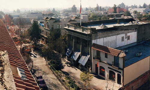 Rooftop view of Pacific Avenue, looking west