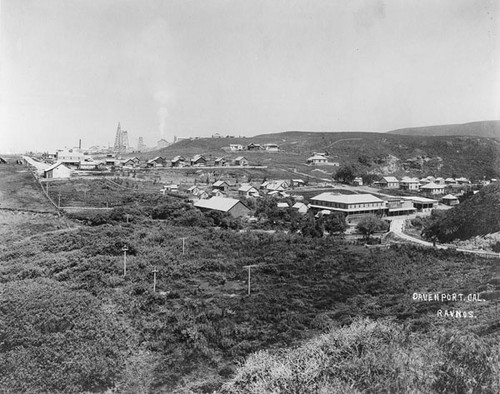 Panoramic view of Davenport, with Hotel D'Italia in the foreground