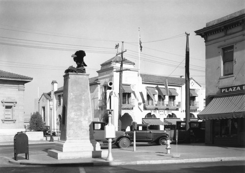 Pacific Avenue and Front Street