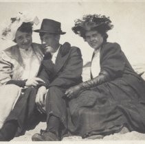 Hal G. Hotchkiss and 2 women