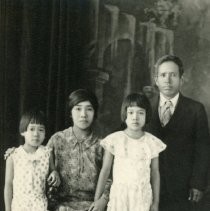 Yutaro and Naka Uyeda with daughters