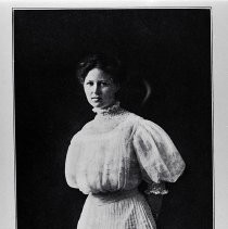 Gladys Mae Burr 1907