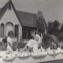 Betty & Charlotte Zelkowitz on a float