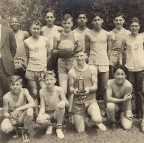 Tosh Asano with Ivy Ave's Basketball Team