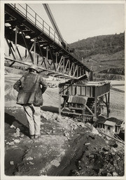 Unloading railroad cars, Oroville Dam