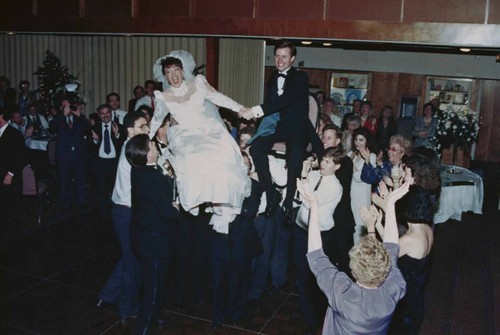 Jewish wedding reception of Ronna and Keith Nelson,1991 [graphic]