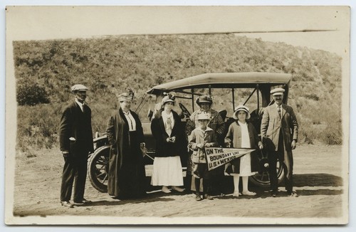 Visitors to U.S.-Mexico border