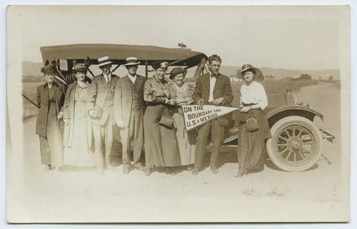 Visitors to U.S.-Mexico border