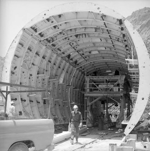 Construction progress on surge chamber at Castaic