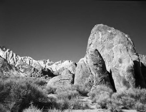 Rock formations in the Alabama Hills area