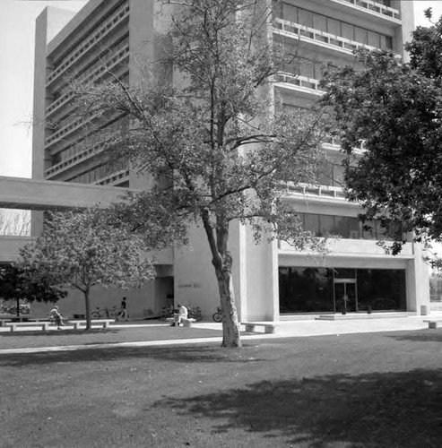 Hoffman Hall at USC campus