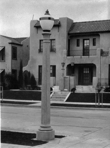 Street lights - Wilshire Blvd