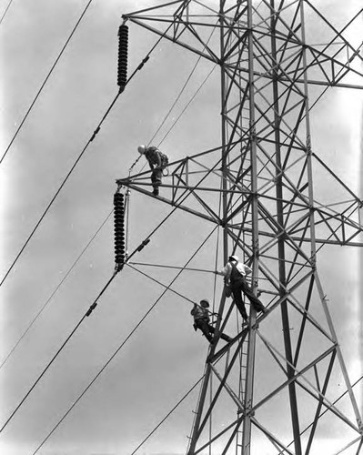 Hot stick procedure - replacing insulators on 'hot' line