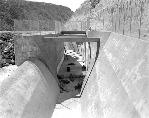 Pleasant Valley Dam construction