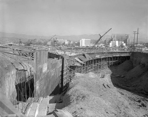 20" water line crossing Pomona Freeway