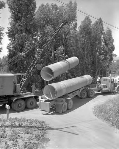 Pipeline construction during 1957 - Granda truck line