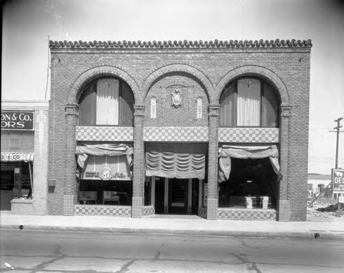 District and Commercial Offices