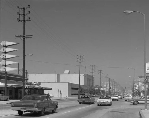 Underground at Pico Blvd from Camden Ave looking east before removing poles