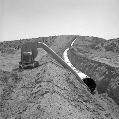 Second Los Angeles Aqueduct construction between Mojave and Little Lake, California