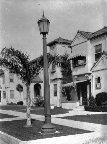 Street lights - Wilshire Blvd