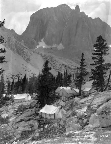 Construction camp on Big Pine Creek