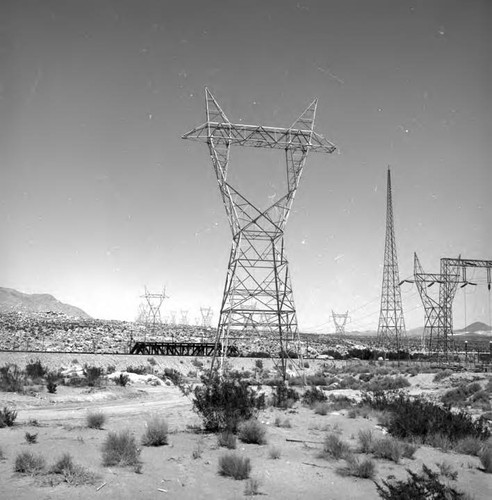 Transmission towers and lines at Victorville