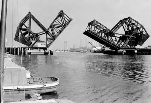 Water and electric lines cross under channel to Terminal Island