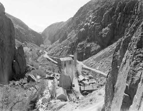 Owens Gorge - looking south in the center of the photo an old Power Plant