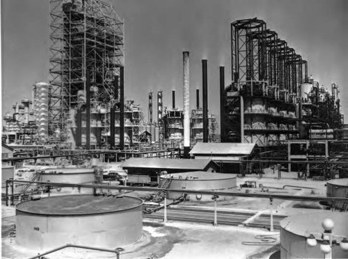 Oil refinery in Southern California