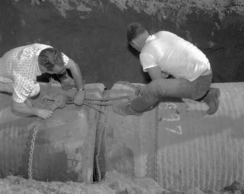 20" pipeline crossing Pomona Freeway