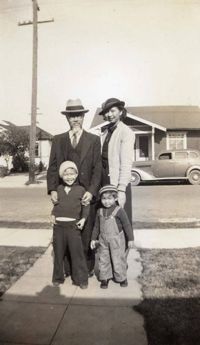 Photo of Dorothy Siu, Gilbert and Ronald Siu and their grandfather