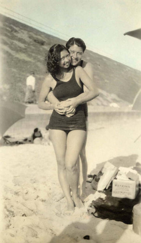 Dorothy and Jake Siu at the beach