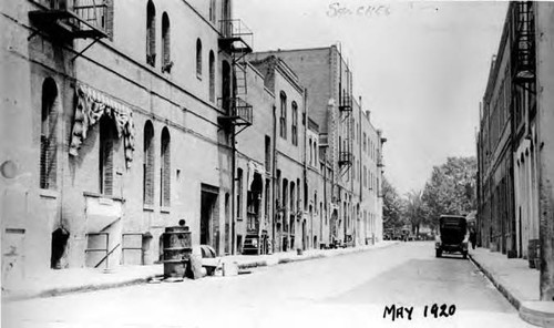 Sanchez Street, Chinatown