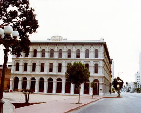 Plaza facade of Pico House